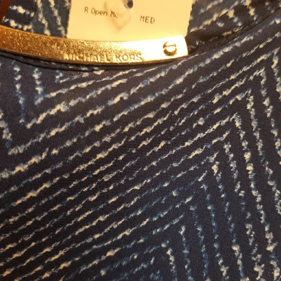 Michael Kors shoulder crop top size medium - Picture 5 of 8